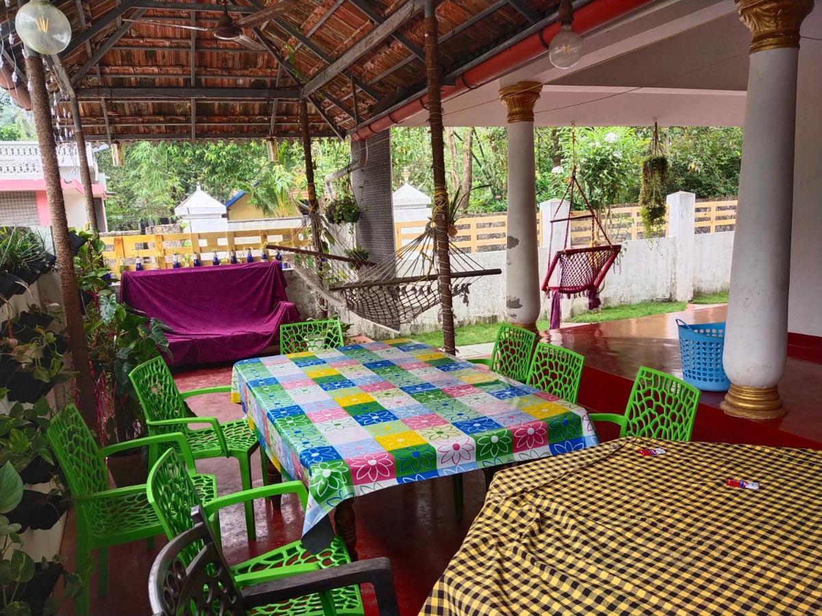 Marari Beach Clleetus Homestay Марарикулам Екстериор снимка