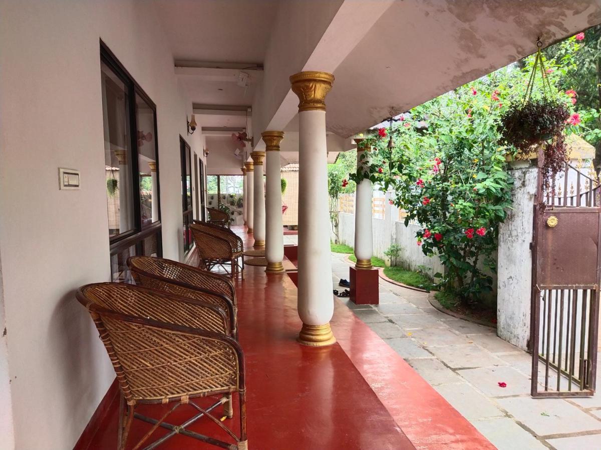 Marari Beach Clleetus Homestay Марарикулам Екстериор снимка